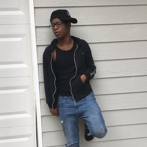 Meet your Posher, Ray